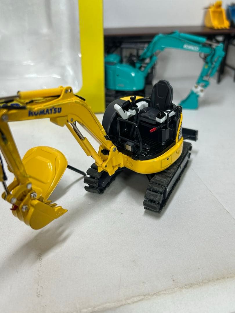 コマツpc30mr