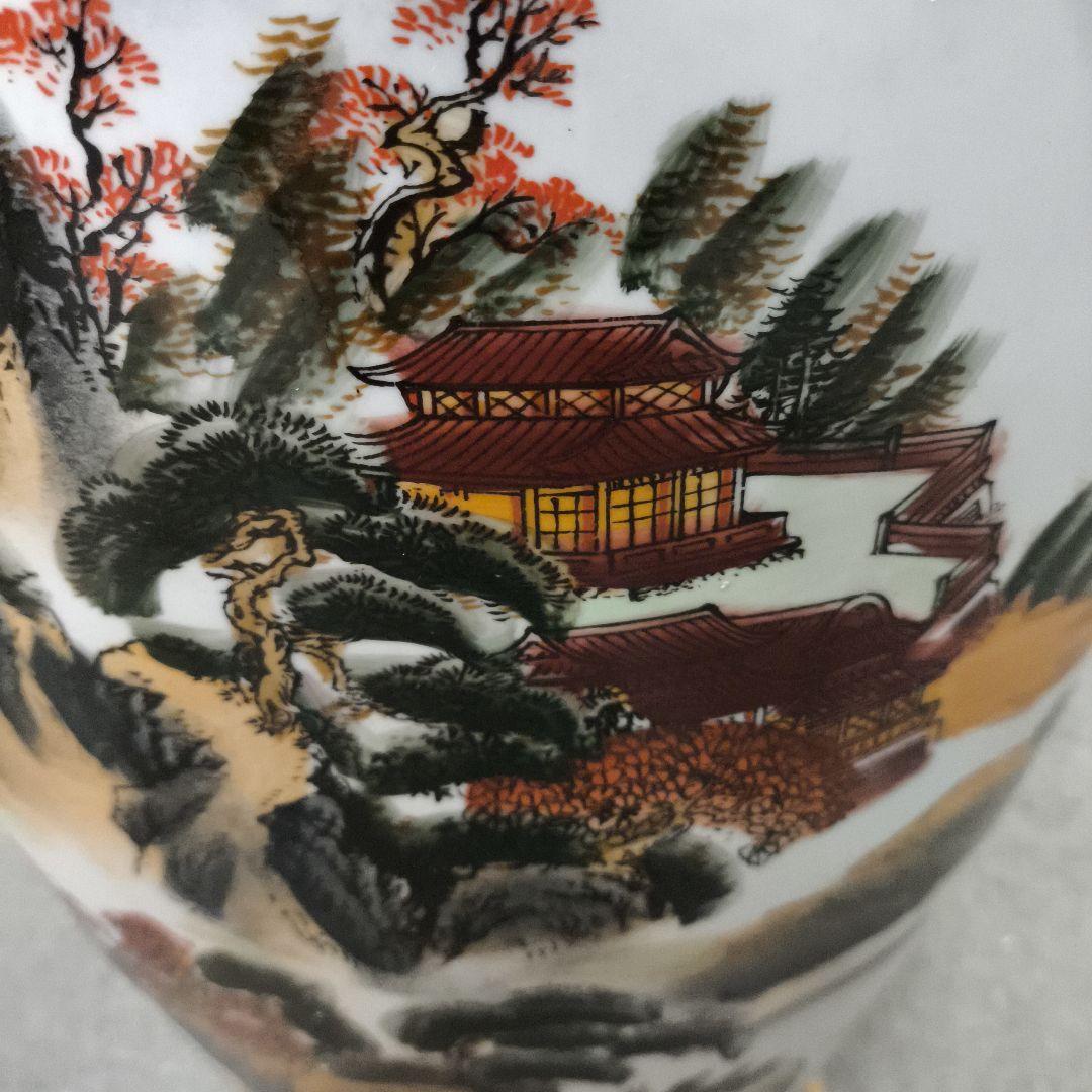 中華風☆山水画装飾の大きな陶磁器壺☆幅30センチ☆高さ