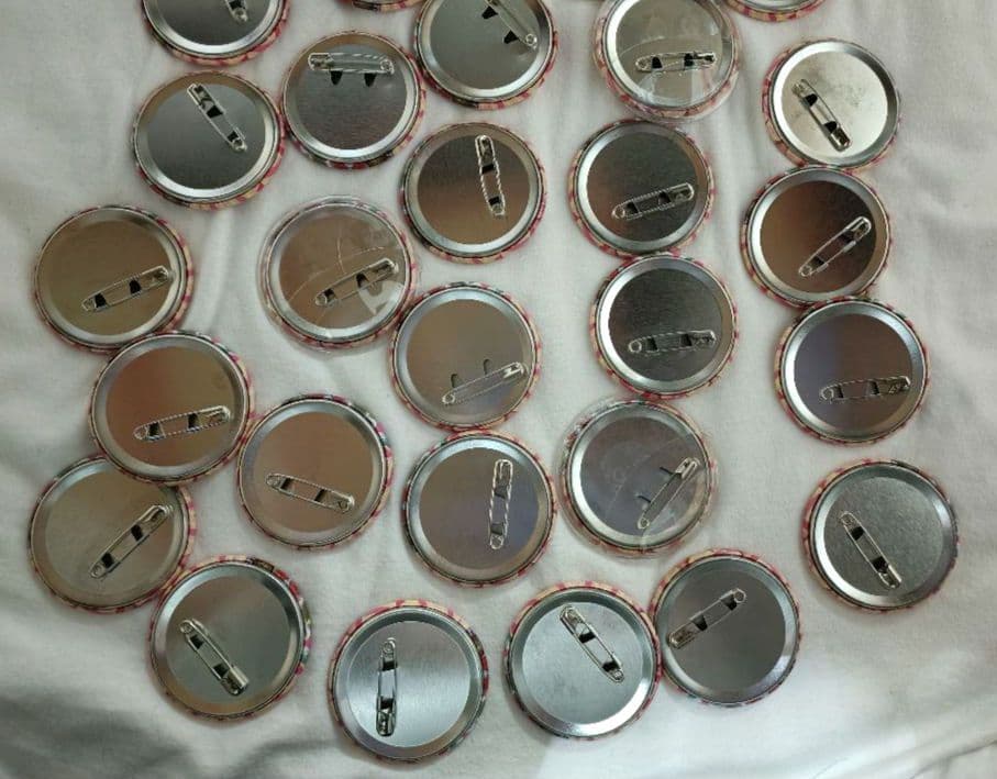 すとぷり　莉犬　缶バッチ　2022　spring 等身