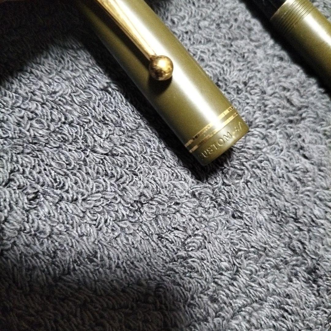 14K PILOT オリーブグリーン 万年筆 金属製