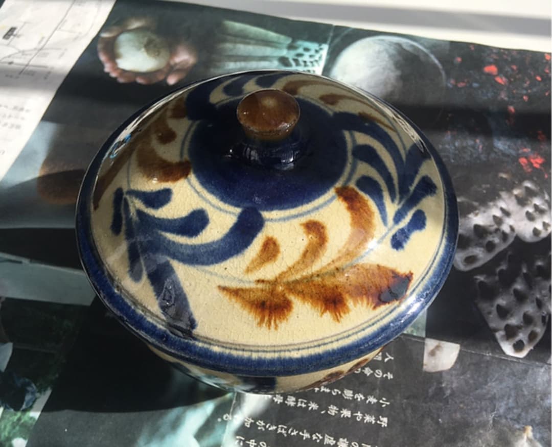 大嶺實清氏作タフラー　蓋付鉢（骨董）