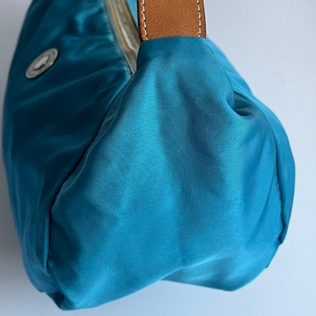 ✨未使用級✨　MIUMIU ハンドバッグ　バニティー　ナイロン　水色