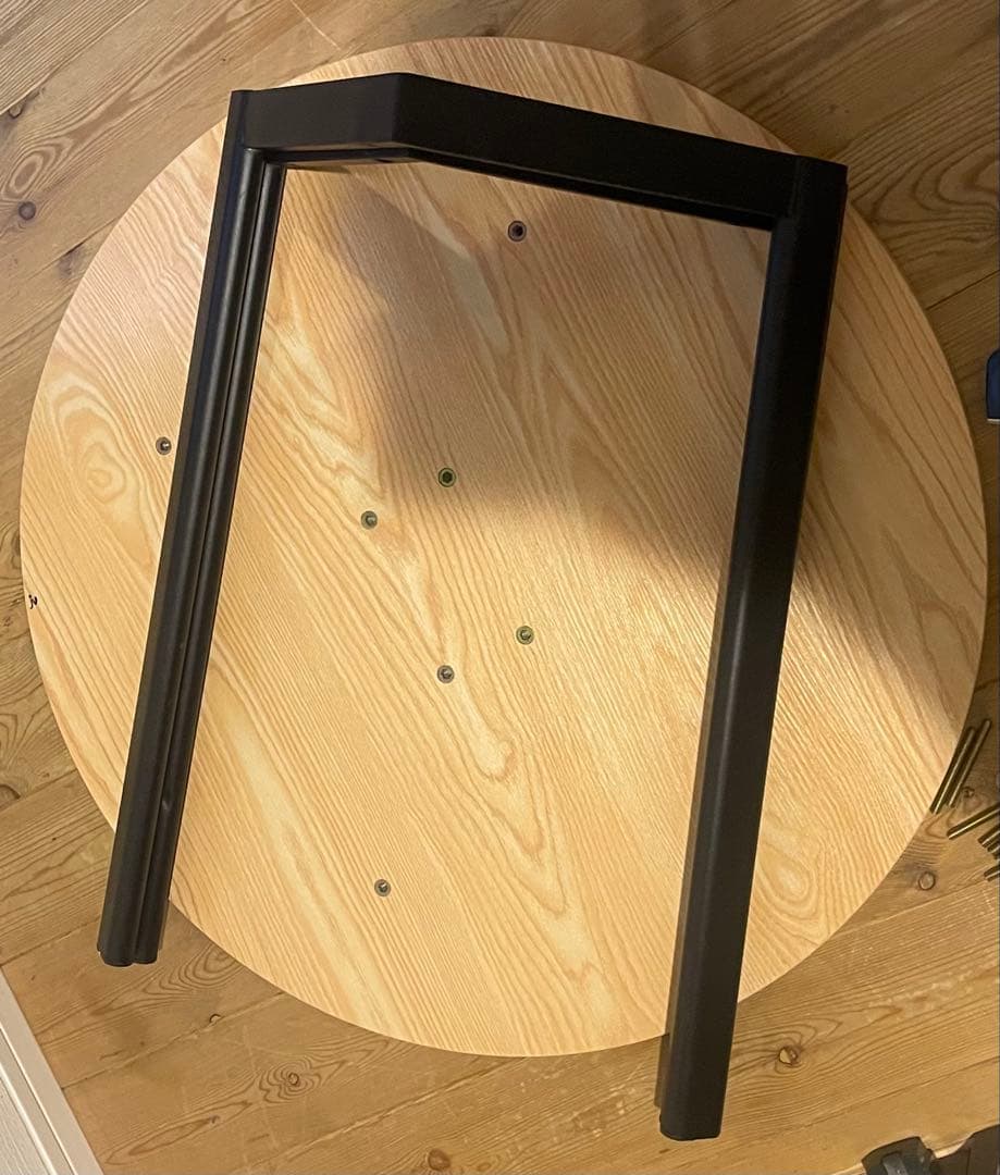 送料込み‼️要簡易組立‼️丸テーブル　ダイニングテーブル　アイアン　2〜4人　食卓