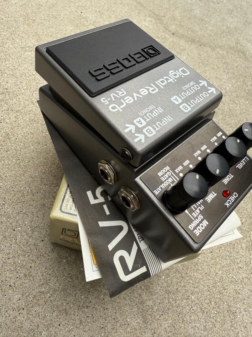 BOSS RV-5 デジタルリバーブ エフェクター 高品質なサウンドが魅力の