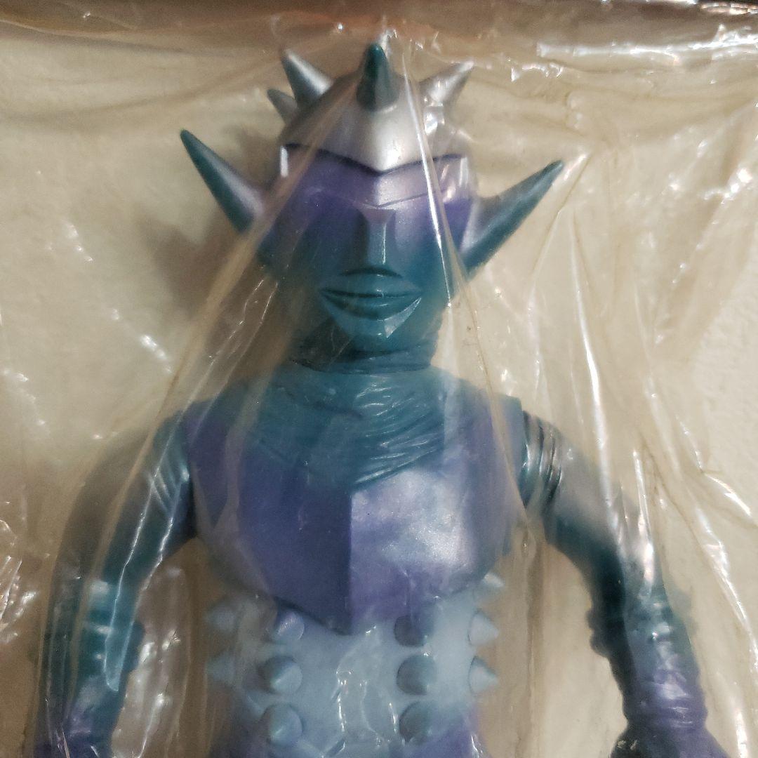 ベアモデルソフビウルトラマンウリンガ怪獣フィギュア 青紫色