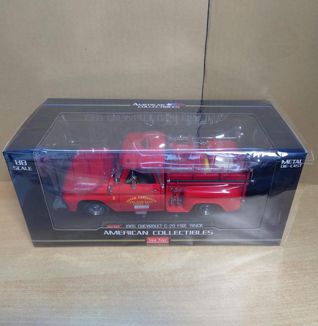 1/18 シボレー C-20 消防車 1965 レッド SunStar製ミニカー
