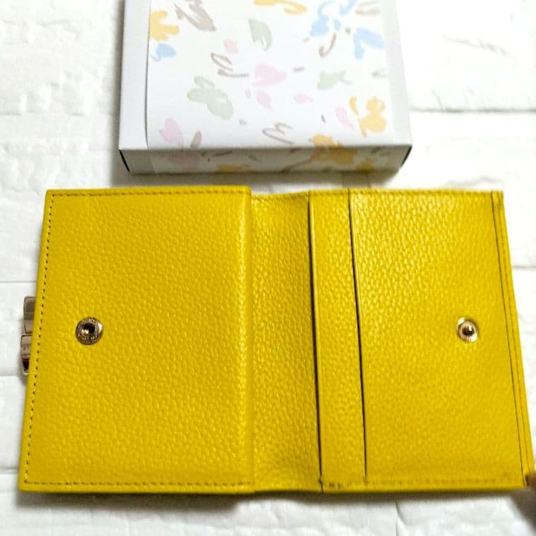 皇居 財布 二つ折り財布 がま口財布 本革 イエロー 開運 - メルカリ