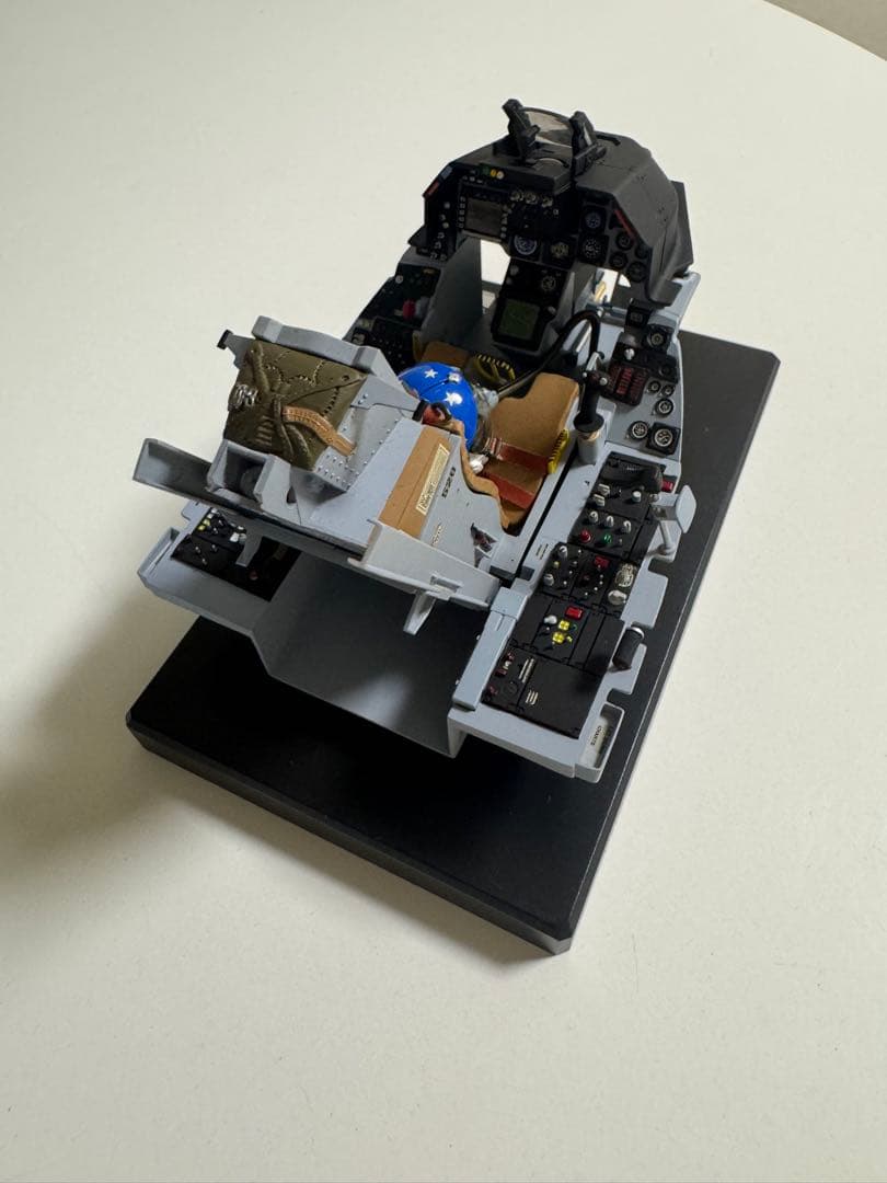 完成品】1/12 エッシー F-16 コックピット 模型・プラモデル