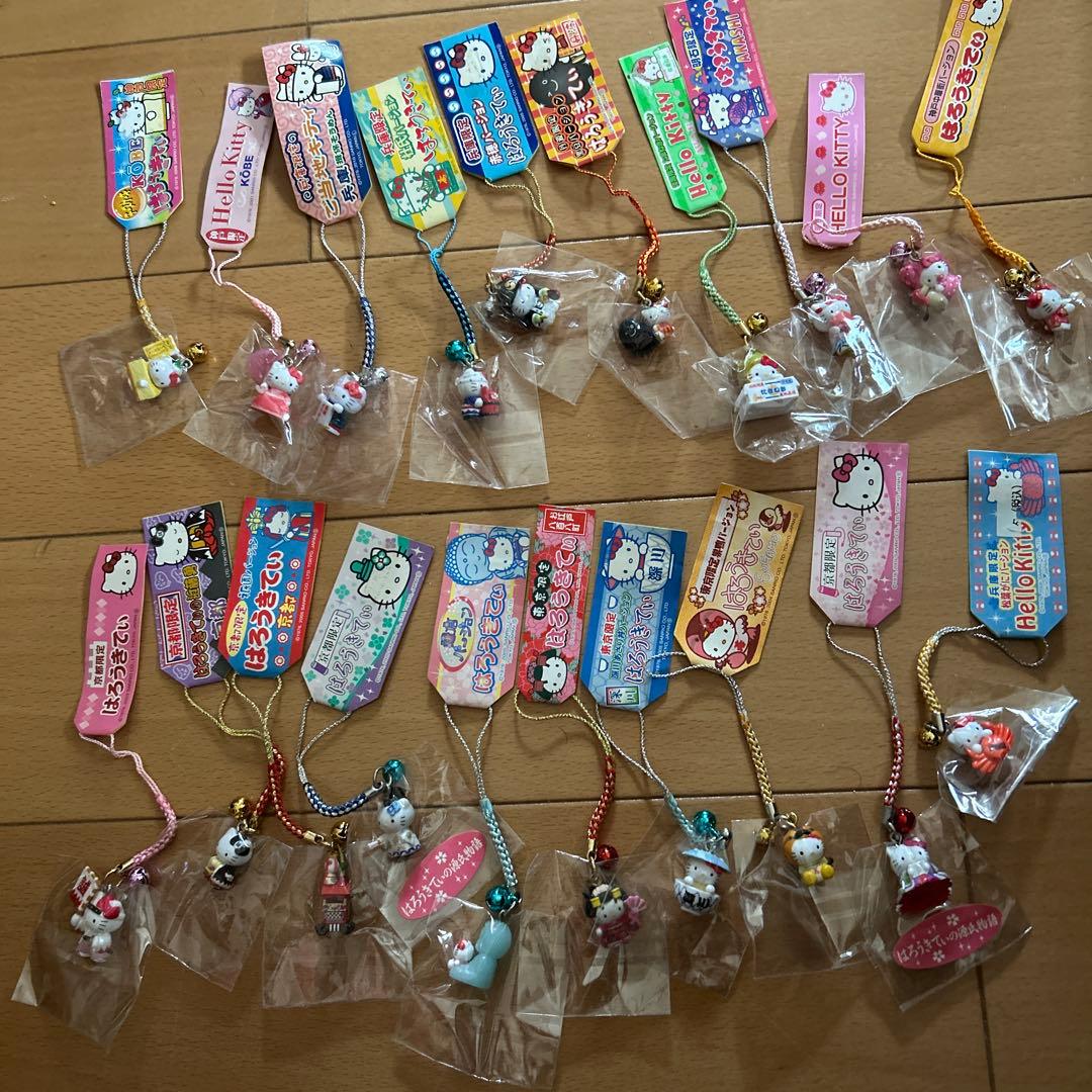 ご当地キティ　根付け　101個