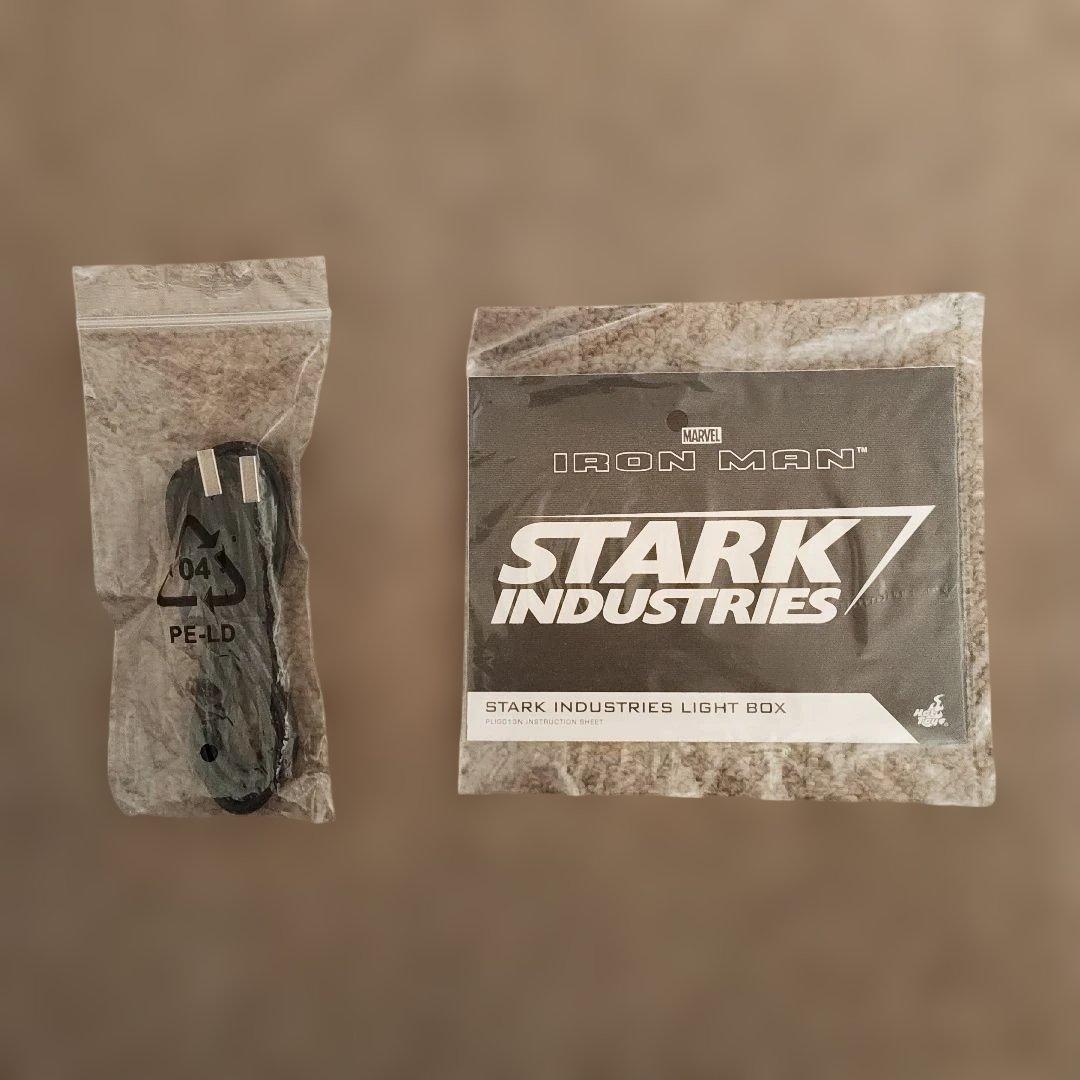 ホットトイズ ロゴライトボックス スタークインダストリーズ アイアン