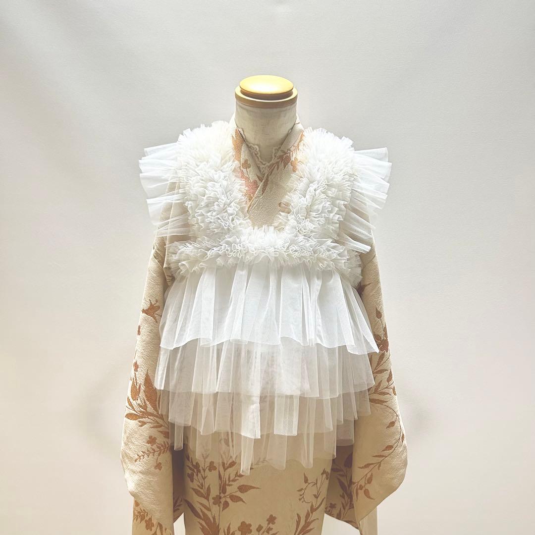 フリルホワイト　1点