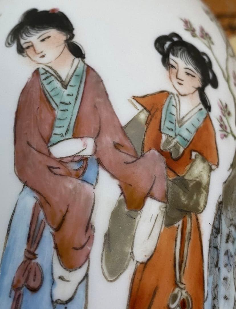 中国美術 景徳鎮 薄胎磁 美人色絵 人物花瓶