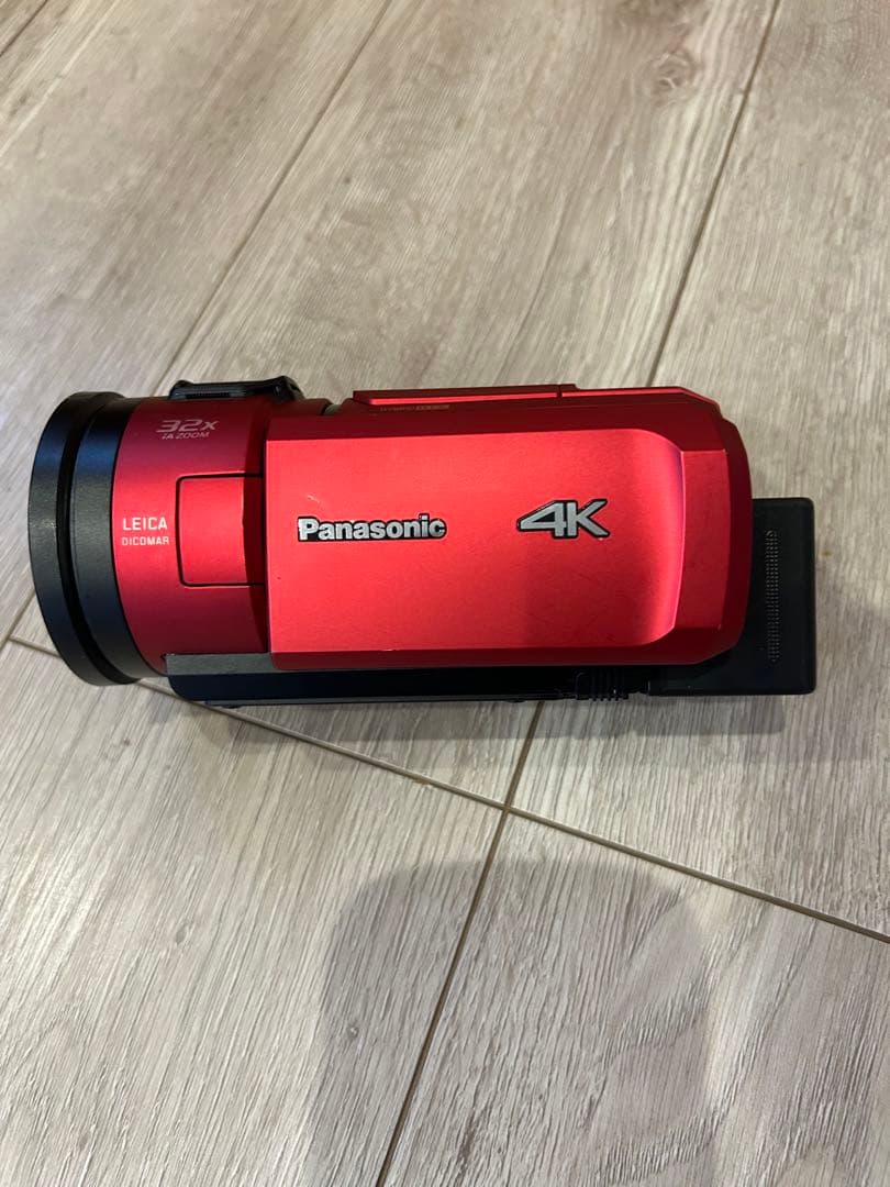 ジャンク品　ビデオカメラ　パナソニック　HC-VX1M レッド