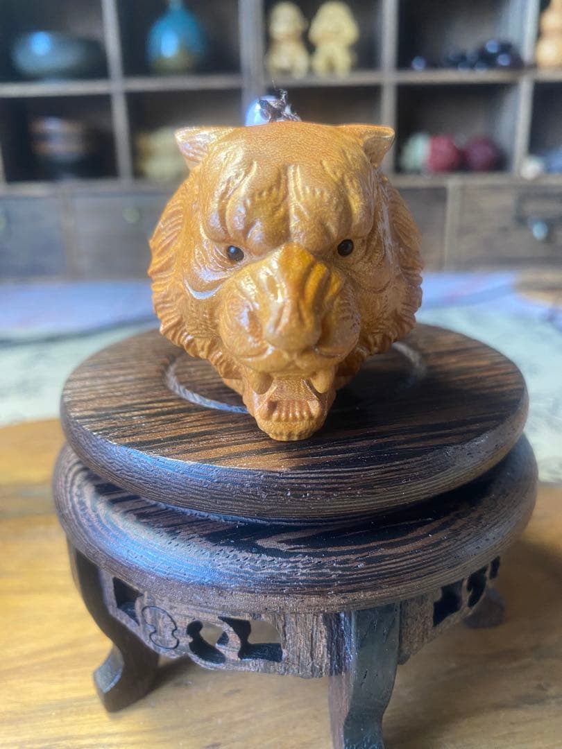 寅年 虎頭根付 細密黄楊木彫 一刀彫 リアル繊細彫刻（寅トラ） 柘植