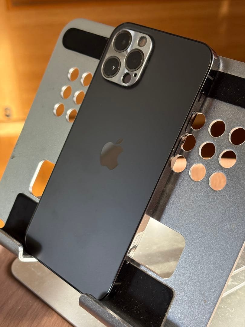 超美品】Apple iPhone 12 PROグラファイト トリプルカメラ