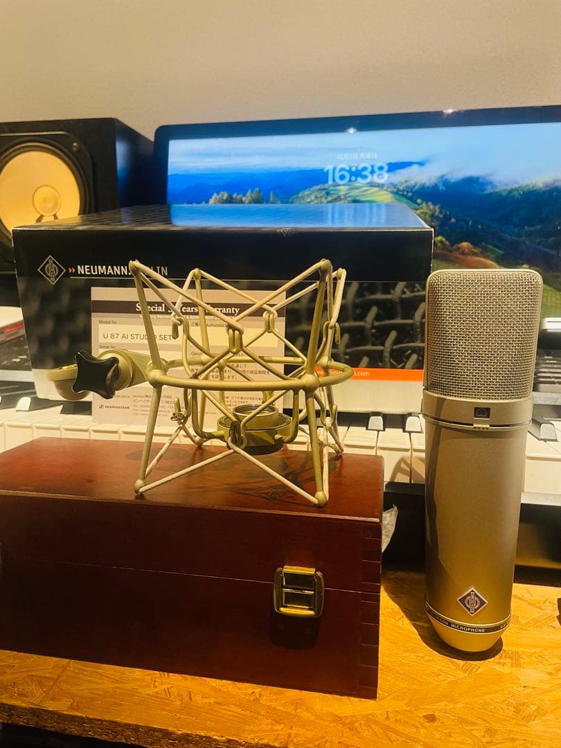 Neumann U 87 Ai スタジオセット　ケース/箱あり