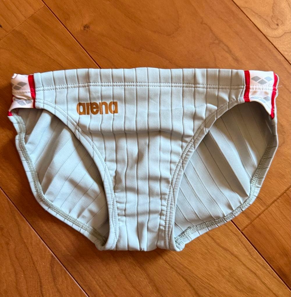 美品】ARENA ダブルマット ARN2027 ゴールドロゴ Sサイズ 競パン