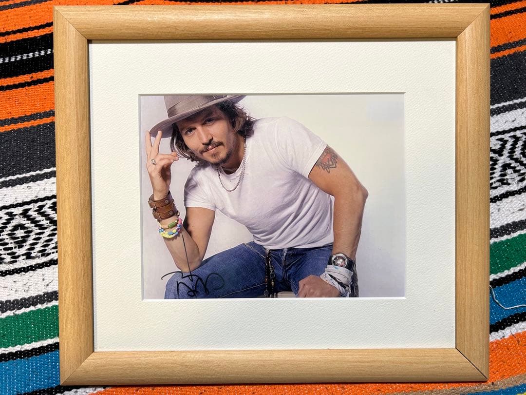 ジョニー・デップ サイン 保証書付き シザーハンズ ジョニー・デップ