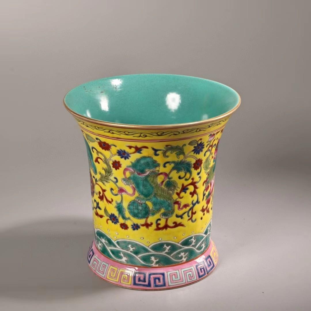 中国古美術・珍蔵珐琅彩粉彩陶磁器のペン立・書道品・純手描き・案頭