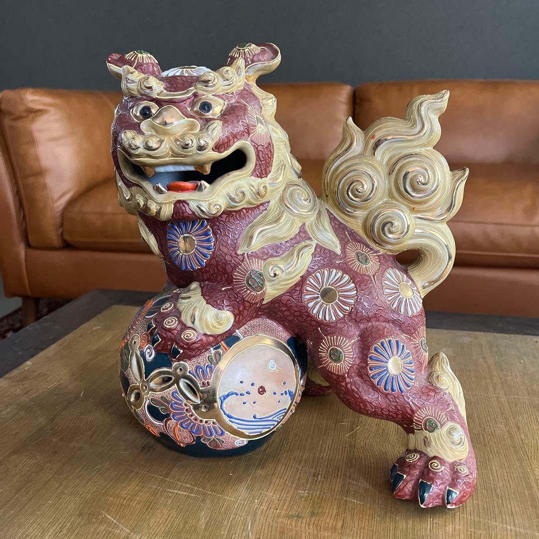 陶器製 獅子像 花模様付き - メルカリ