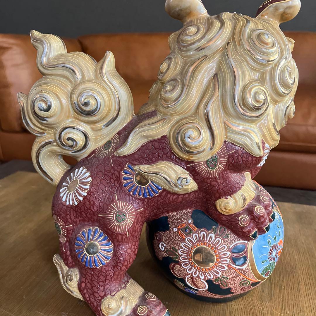 陶器製 獅子像 花模様付き - メルカリ