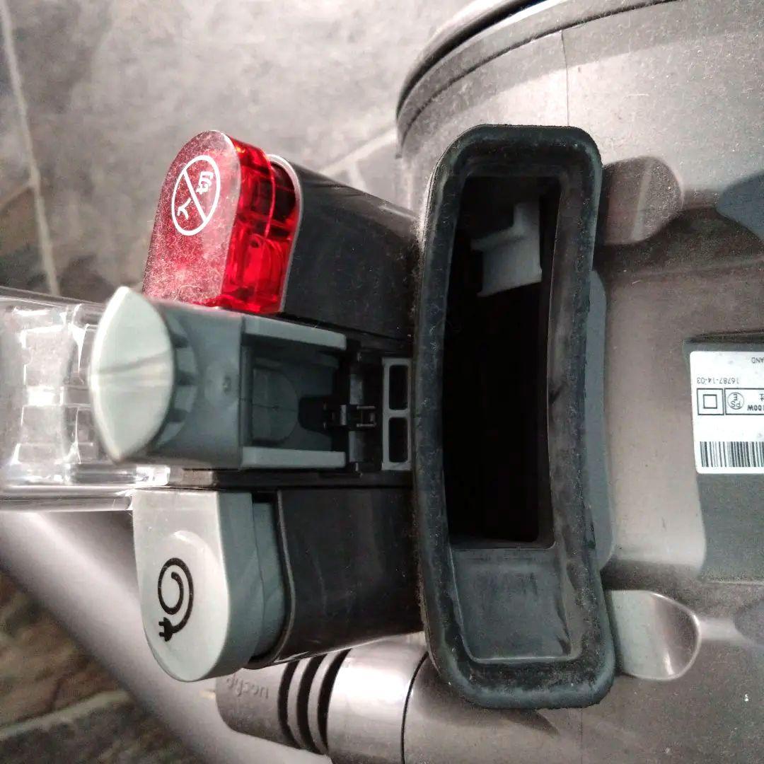 ダイソン、30%小型化したサイクロン掃除機「DC48」 - 価格.com