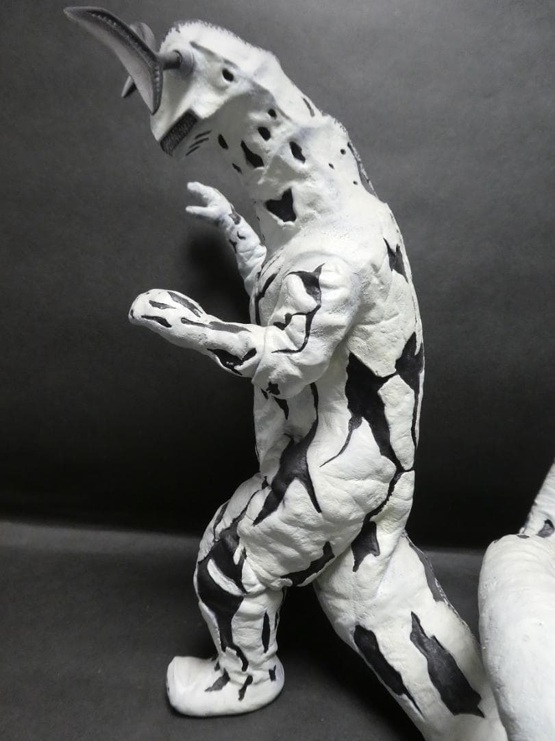 ビリケン商会 エレキング 塗装済み完成品