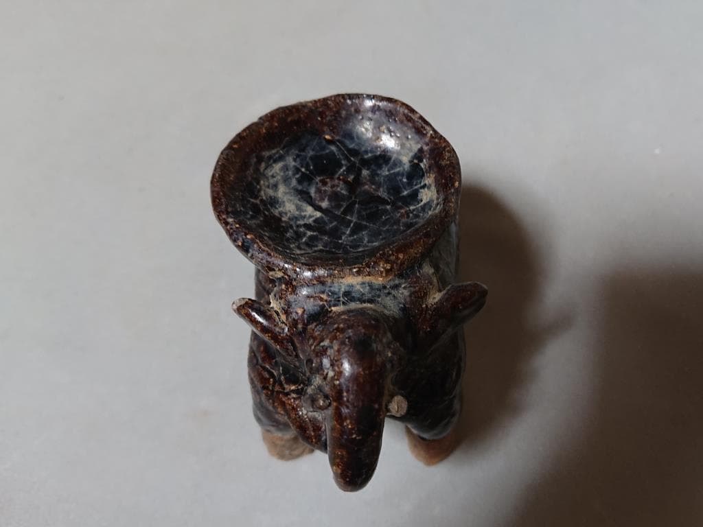 コレクター収集　タイ　コーノイ窯　渇釉　象形灯火器造形物　15～16世紀