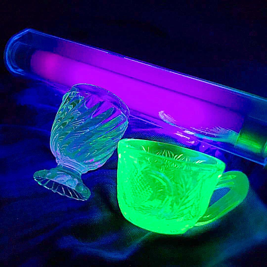 骨董 時代ガラス プレスガラス ペロペロ 玩具 ままごと 2種セット