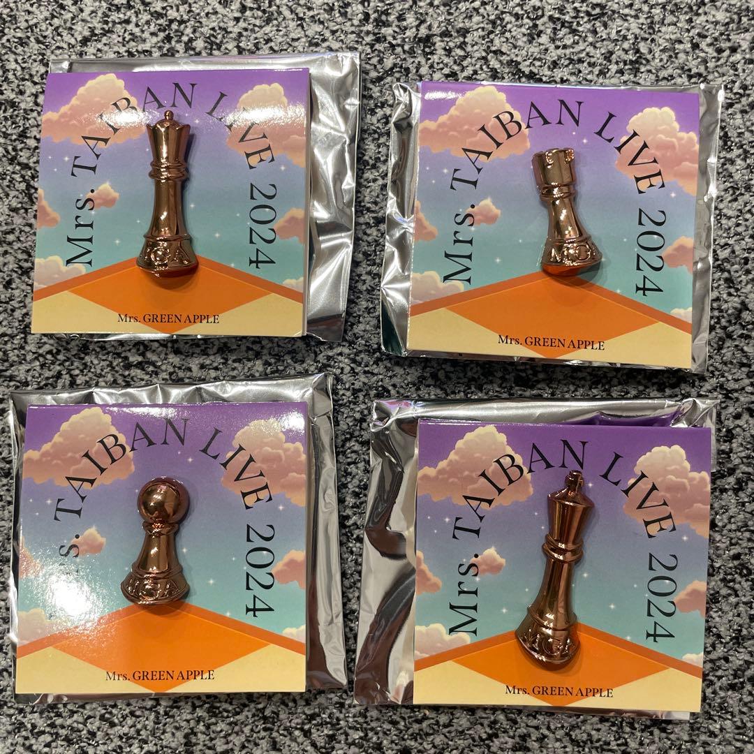 Mrs. GREEN APPLE 対バンライブ2024 ピンバッジ 4個セット - メルカリ