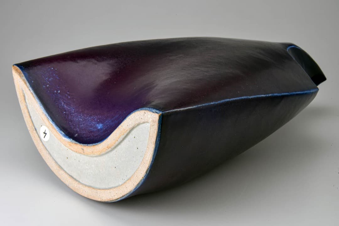 花器　紫青釉　岩村守 (1934-2023)作（我孫子窯）