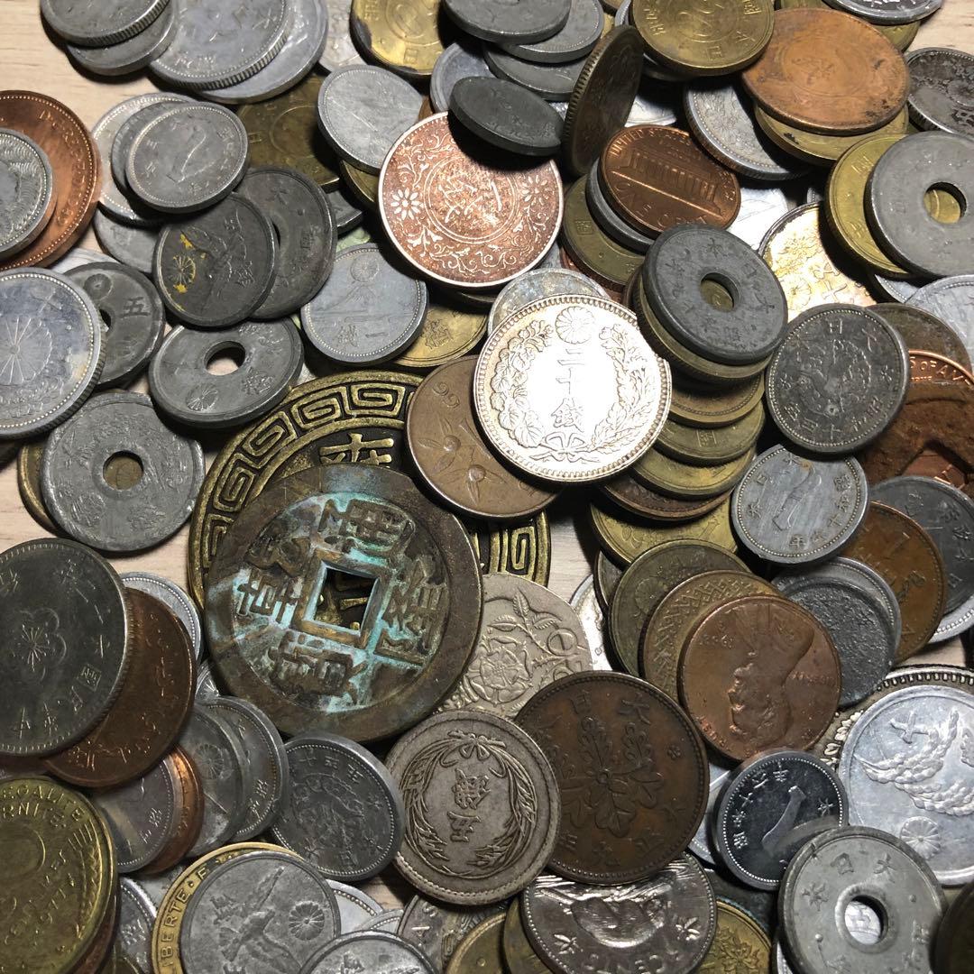 Zお宝探し！世界、日本古銭1KG 大量 一圓銀貨など 金貨銀貨 貴重