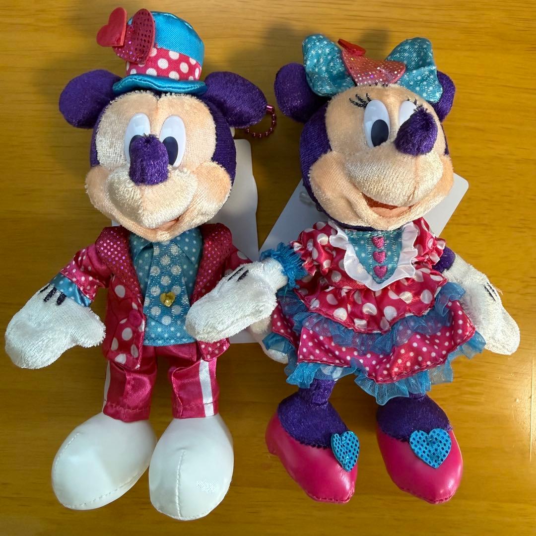 ディズニー パルパルーザ ミニー ミッキー ぬいぐるみ バッジ 新品