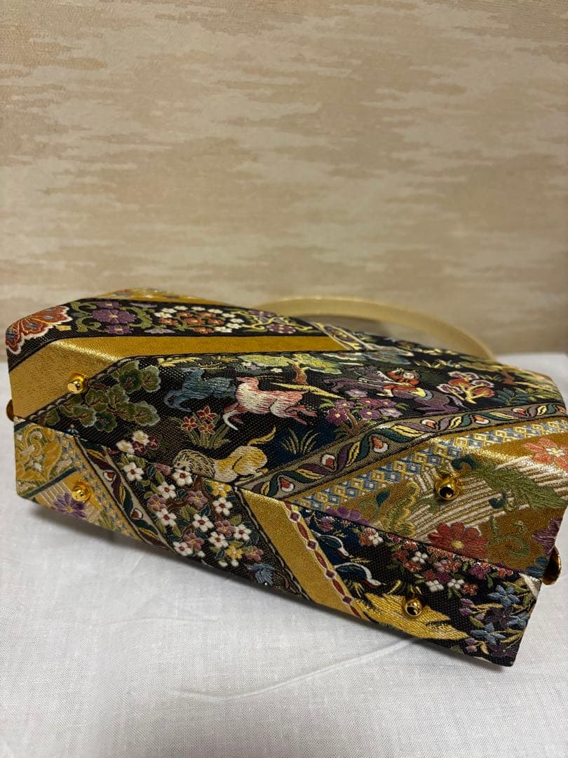 和装用草履バッグセット　金　正絹　正倉院模様　刺繍　多色使い　成人式　未使用品