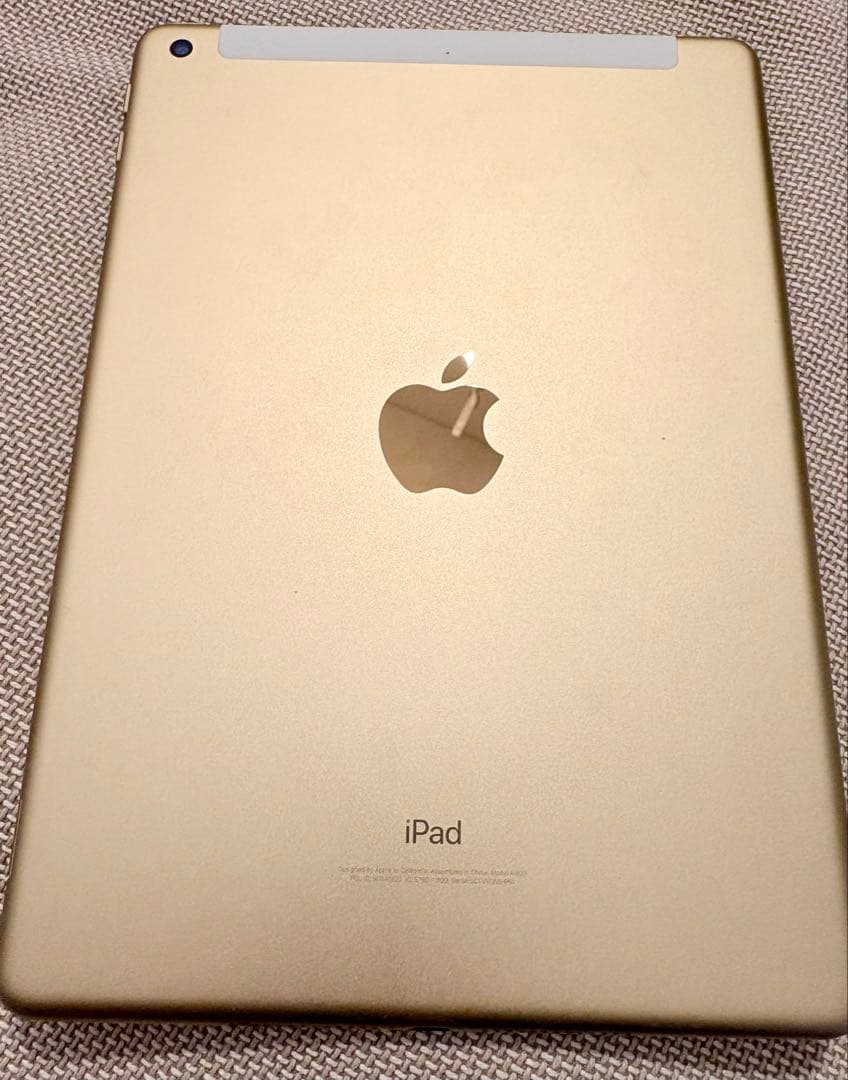 iPad 第5世代 32GBゴールド Wi-Fi＋Cellular SIMフリー - メルカリ