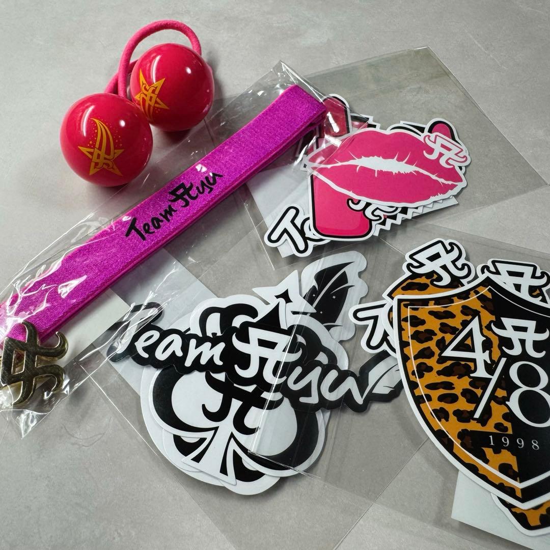 浜崎あゆみ】TAオリジナルステッカーセット3種＆バンドチャーム＋
