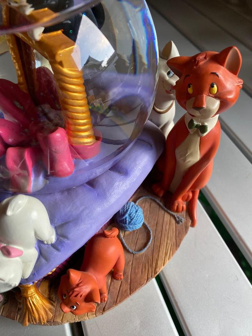 不思議の国のアリス チェシャ猫　スノードーム　オルゴール　フィギュア