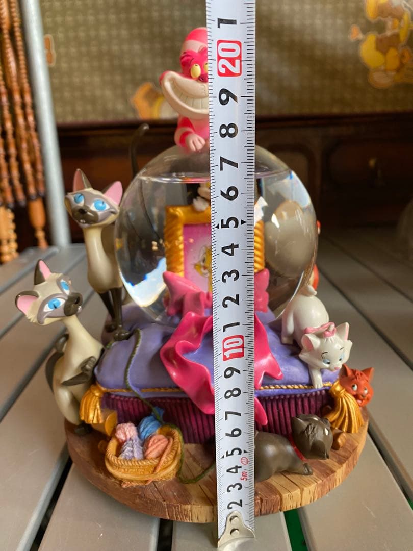不思議の国のアリス チェシャ猫　スノードーム　オルゴール　フィギュア