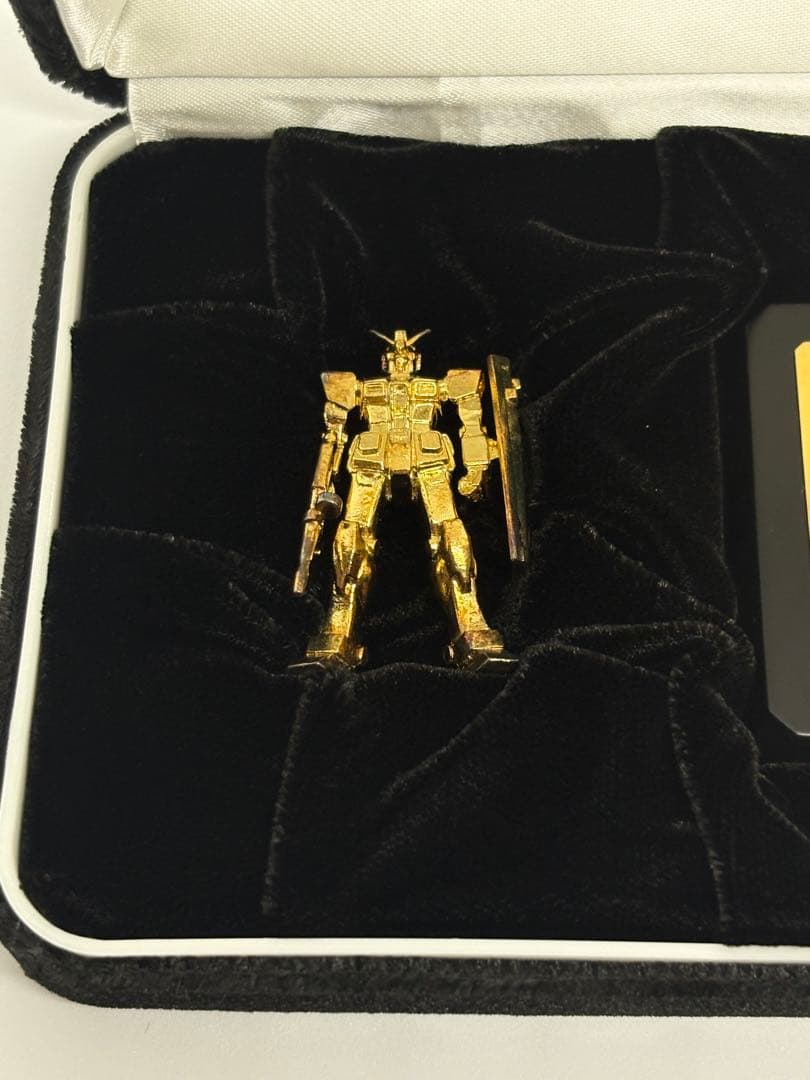 レア】 純金ガンダム セブン 非売品 - メルカリ