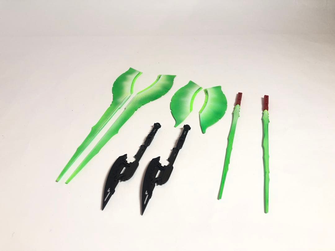 バンダイ　1/100MG サザビーVer.Ka 完成品　改造模型