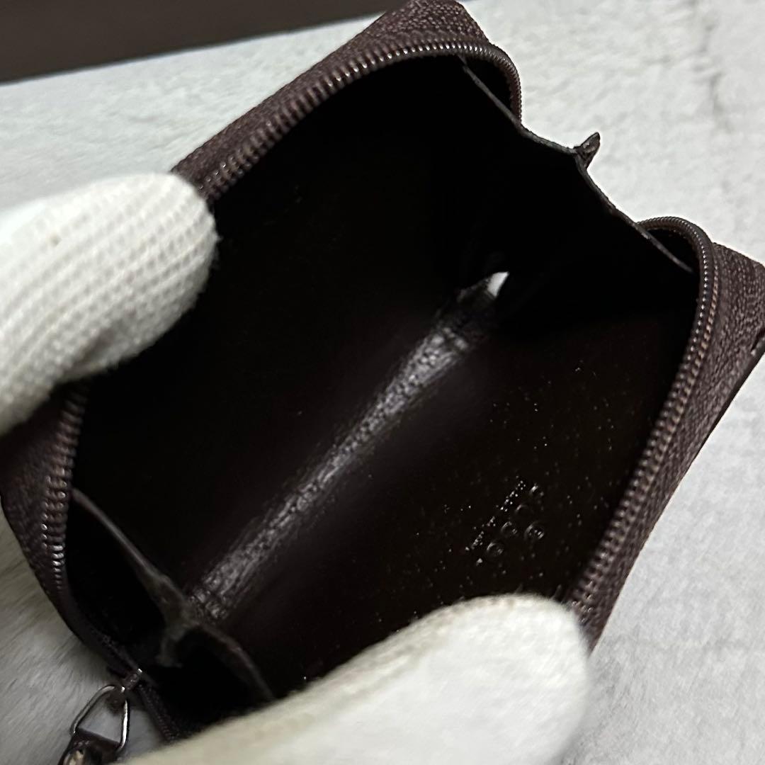 GUCCI ケース　キャンバス　ラウンドファスナー　GG メタルロゴ