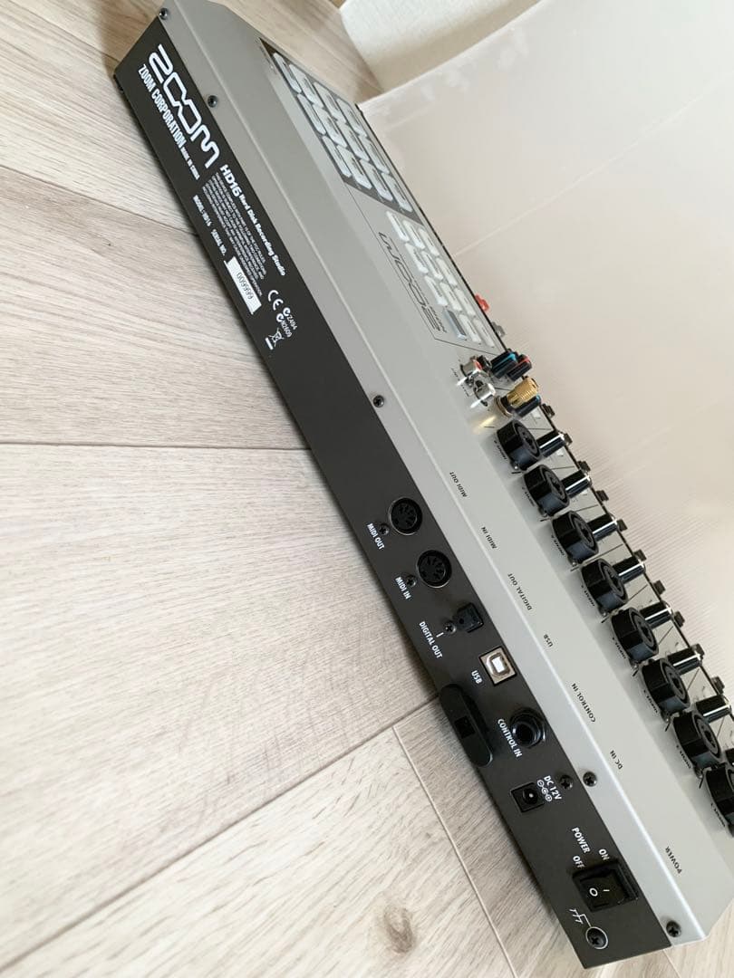 ZOOM HD16 MTR マルチトラックレコーダー 【生産終了品】