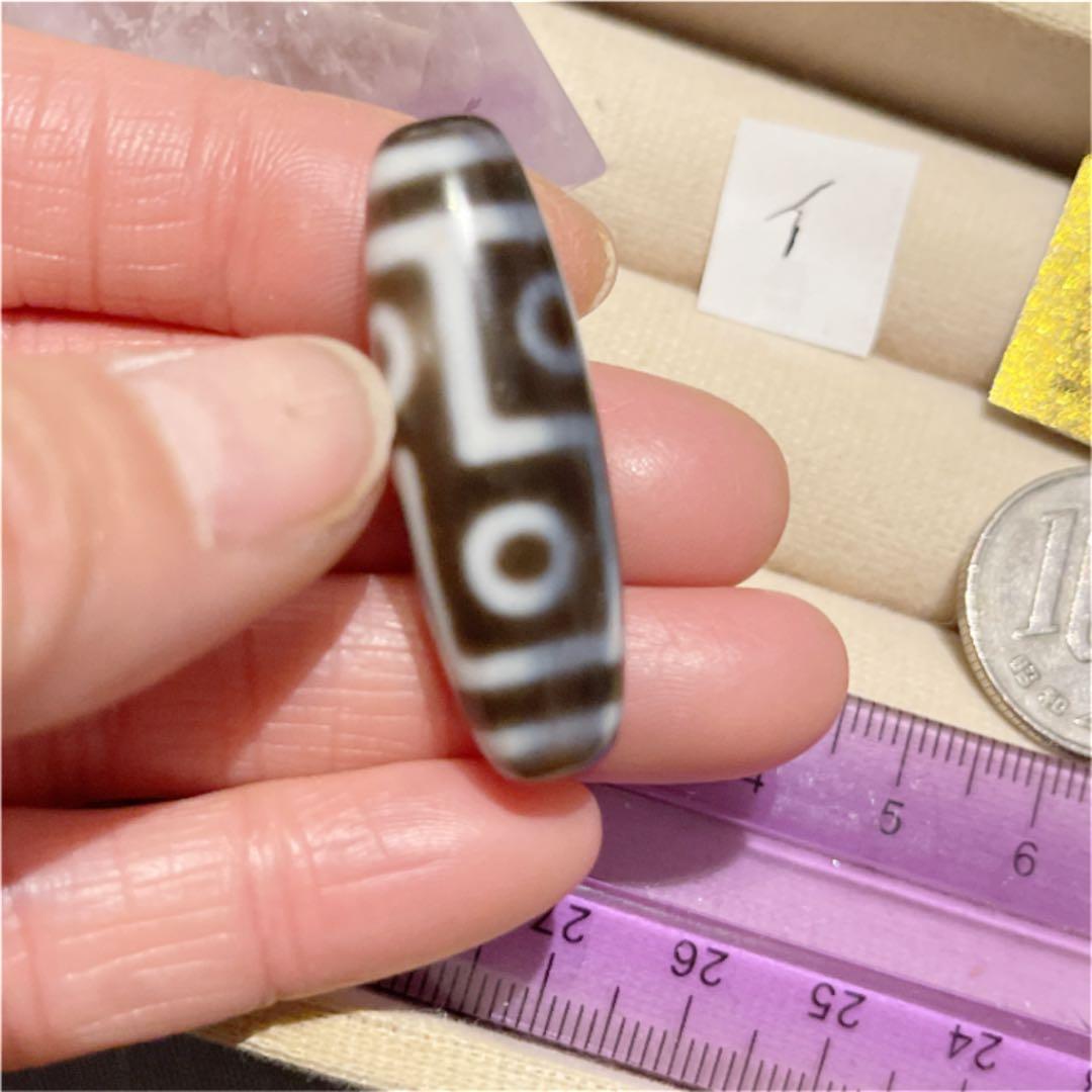 激安 折線六眼天珠 健康守りノビーズ イ 亀甲六眼天珠紅