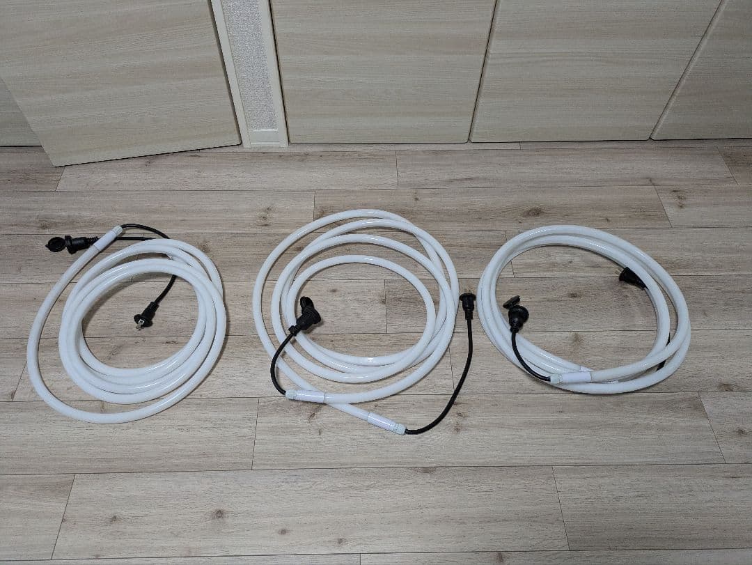 ホワイトLEDチューブライト ３本