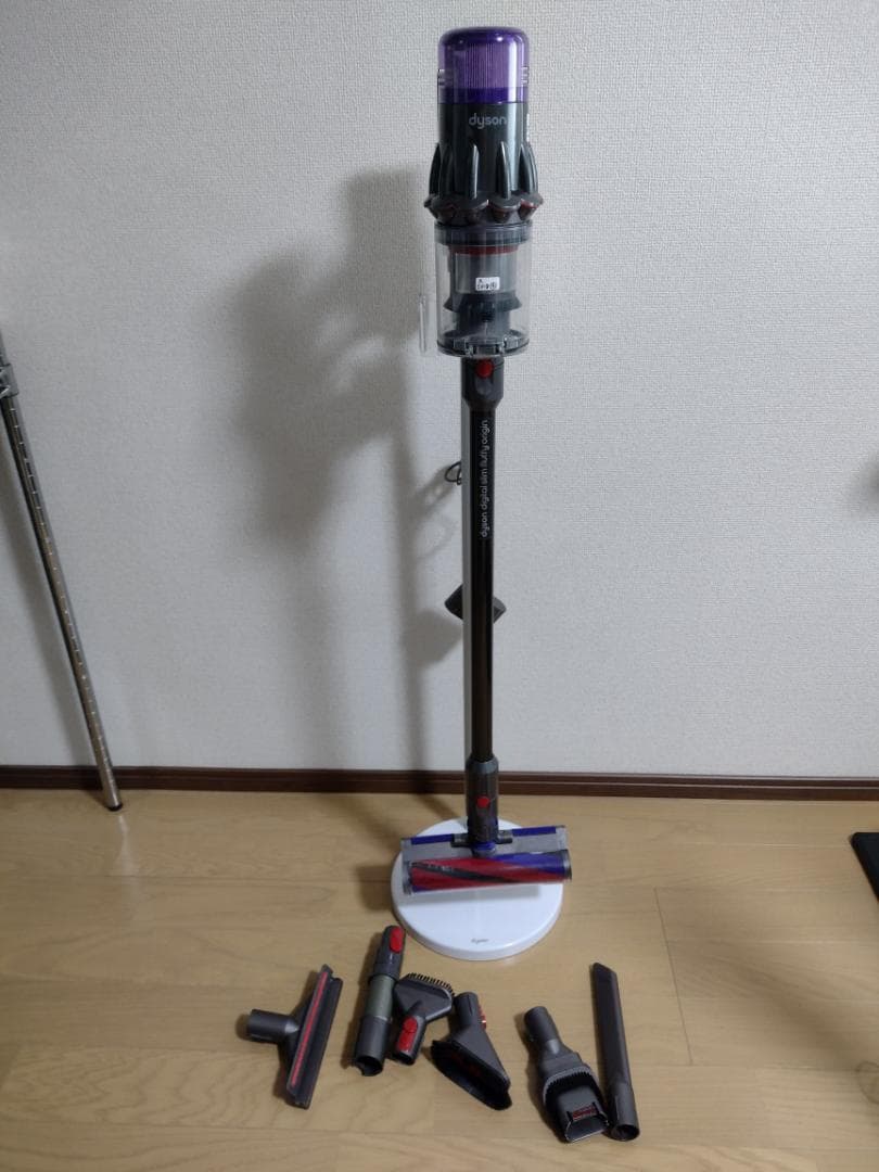 ダイソン☆digital slim☆SV18☆バッテリー新品と同等☆スタンド付2 生活
