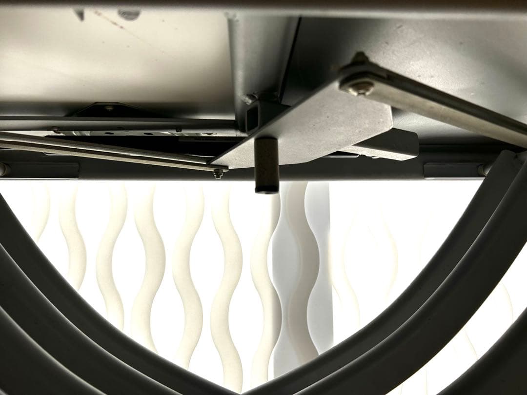 く*ま様 Ozzio オッジオ BREVETTATO 昇降テーブル バタフライ