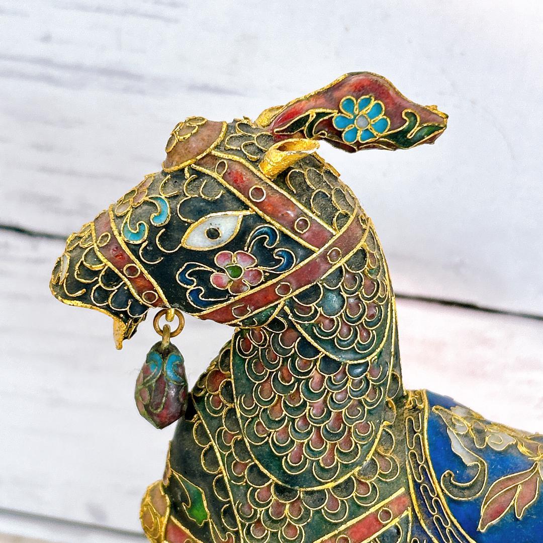 七宝焼 馬の置物 台付き 時代物 中国 繊細 首元装飾
