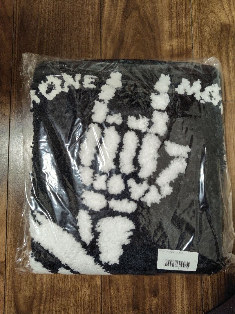 新作 マキシマムザホルモン MTH ふわっRUGMAT ラグマット 黒 - メルカリ