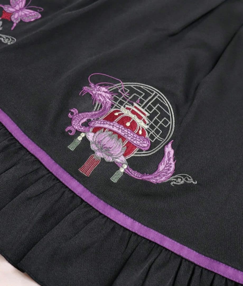 Amavel 宮燈街の飴売り子エプロンスカート 限定カラー ブラック