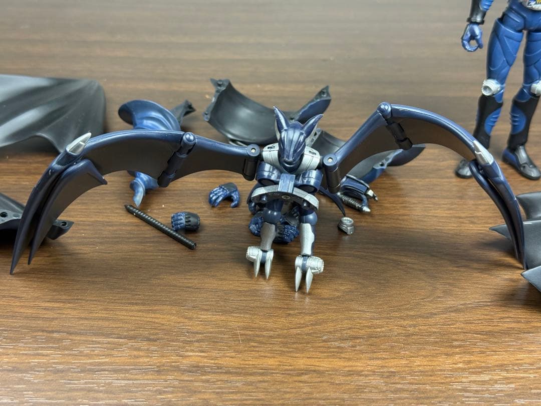 S.H.Figuarts 仮面ライダー ダークウィング